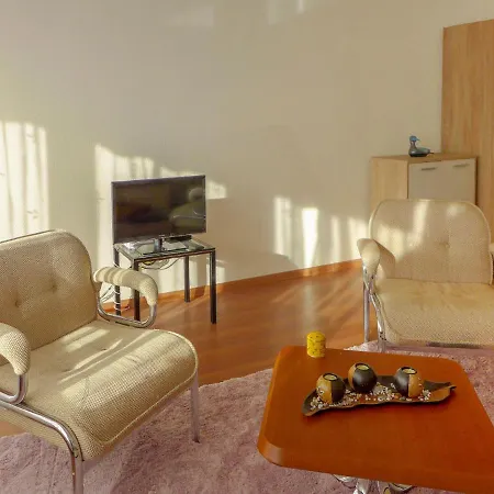 Eperon B 22 By Interhome شقة *