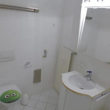 Eperon B 22 By Interhome شقة