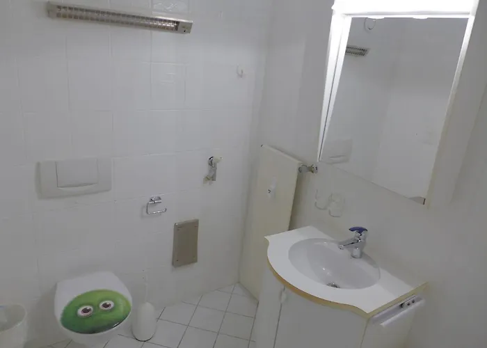 Eperon B 22 By Interhome شقة